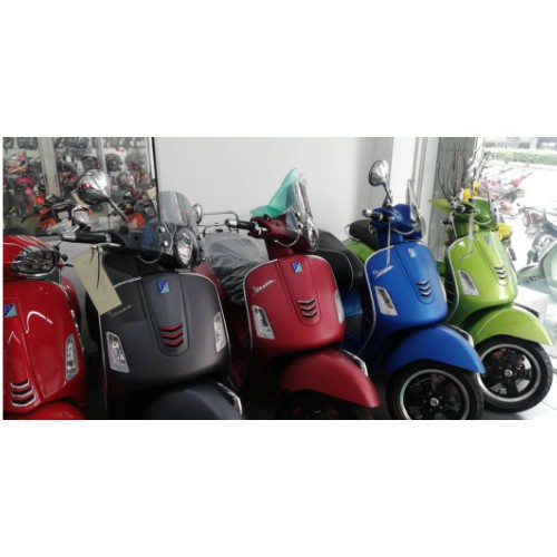 VESPA GTS 300 (STD)-MOTORCYCLE - Image 2